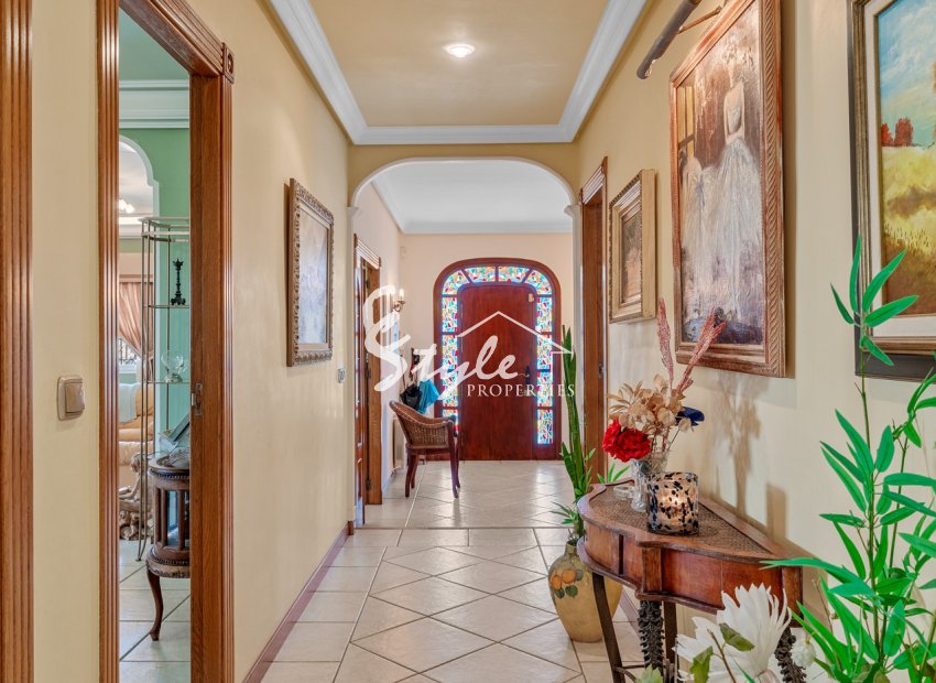 Resale - Villa - Torrevieja - La Mata