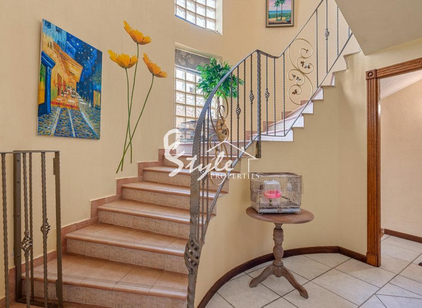 Resale - Villa - Torrevieja - La Mata