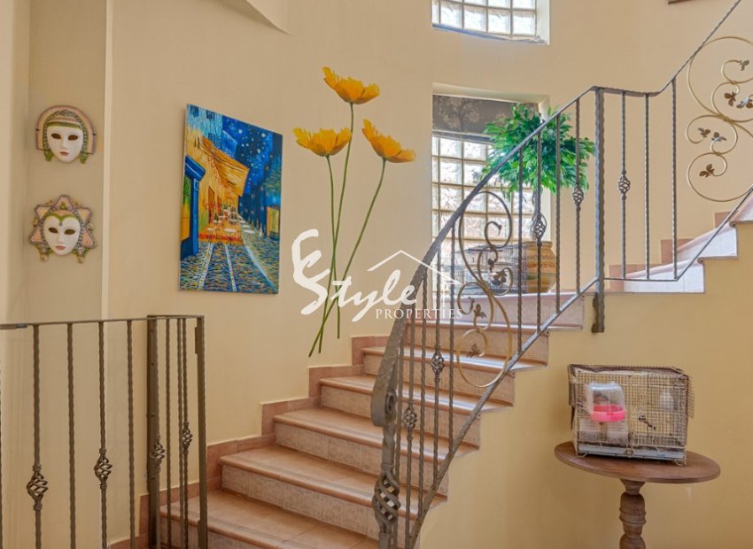 Resale - Villa - Torrevieja - La Mata