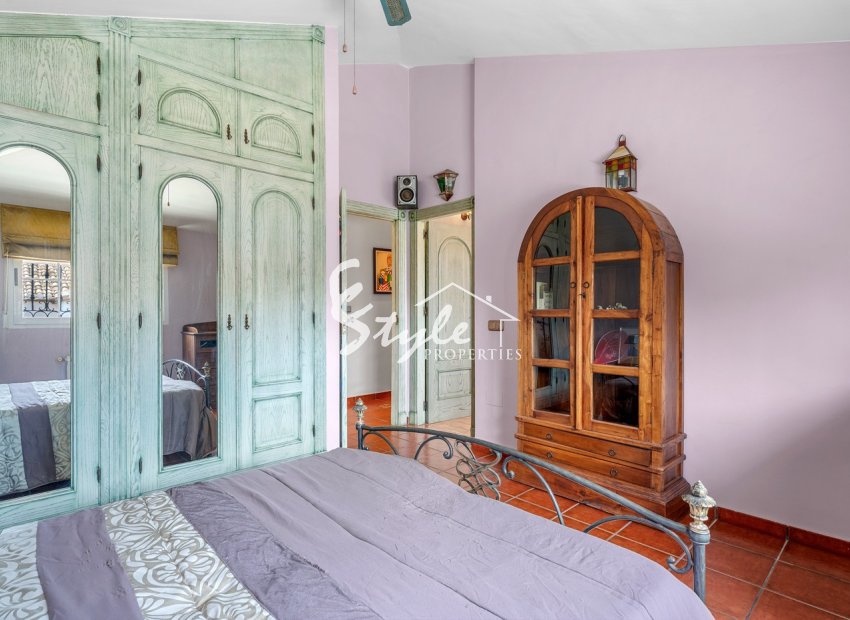 Resale - Villa - Torrevieja - La Mata