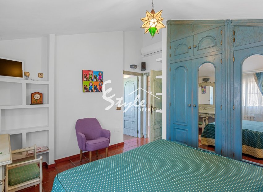 Resale - Villa - Torrevieja - La Mata