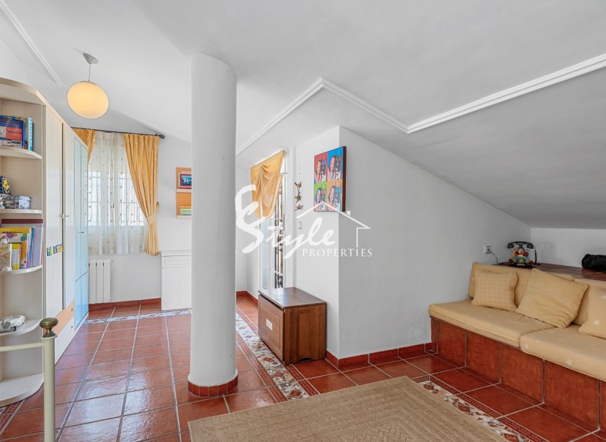 Resale - Villa - Torrevieja - La Mata