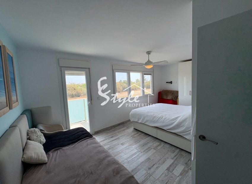 Resale - Villa - Torrevieja - La Siesta - El Salado -  Torreta