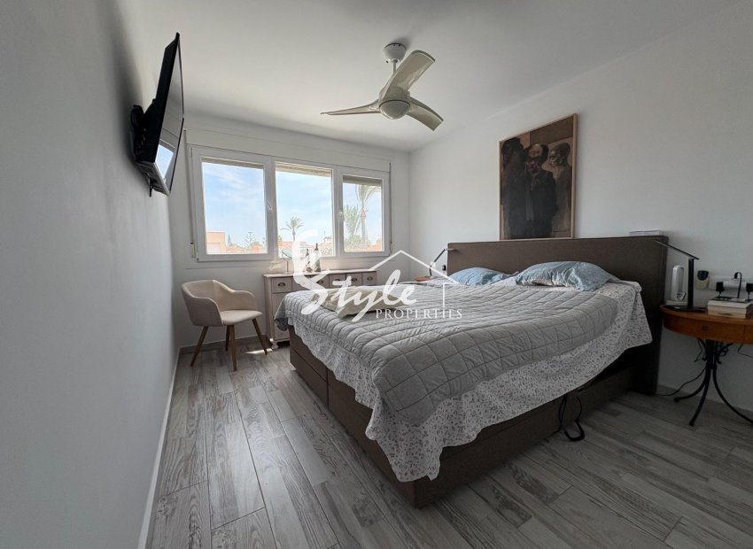 Resale - Villa - Torrevieja - La Siesta - El Salado -  Torreta