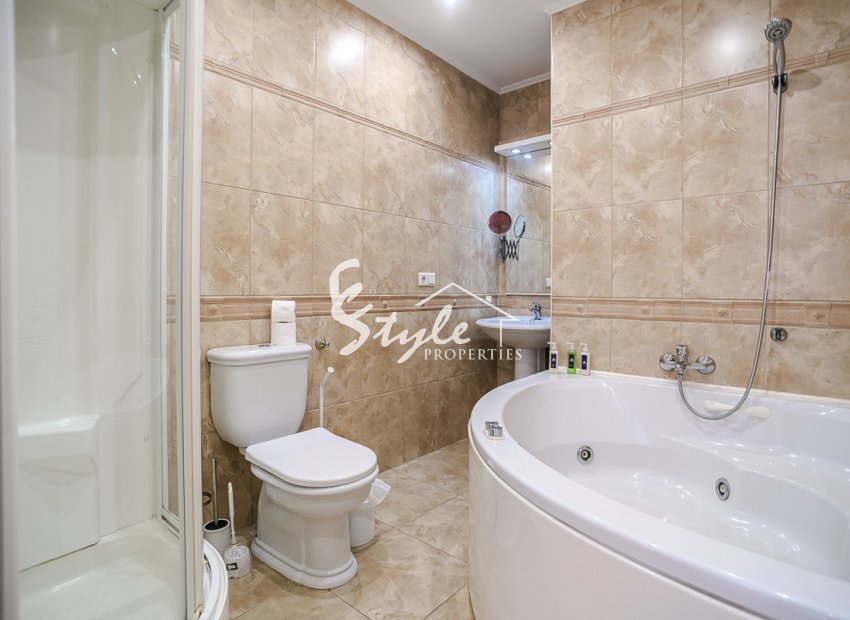 Resale - Villa - Torrevieja - La Siesta