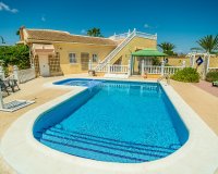 Resale - Villa - Torrevieja - La Siesta