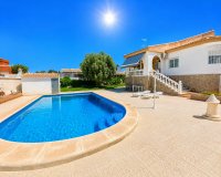 Resale - Villa - Torrevieja - La Siesta
