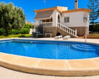 Resale - Villa - Torrevieja - La Siesta