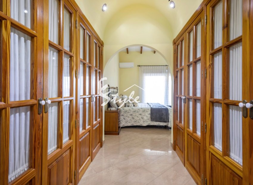 Resale - Villa - Torrevieja - Los Altos