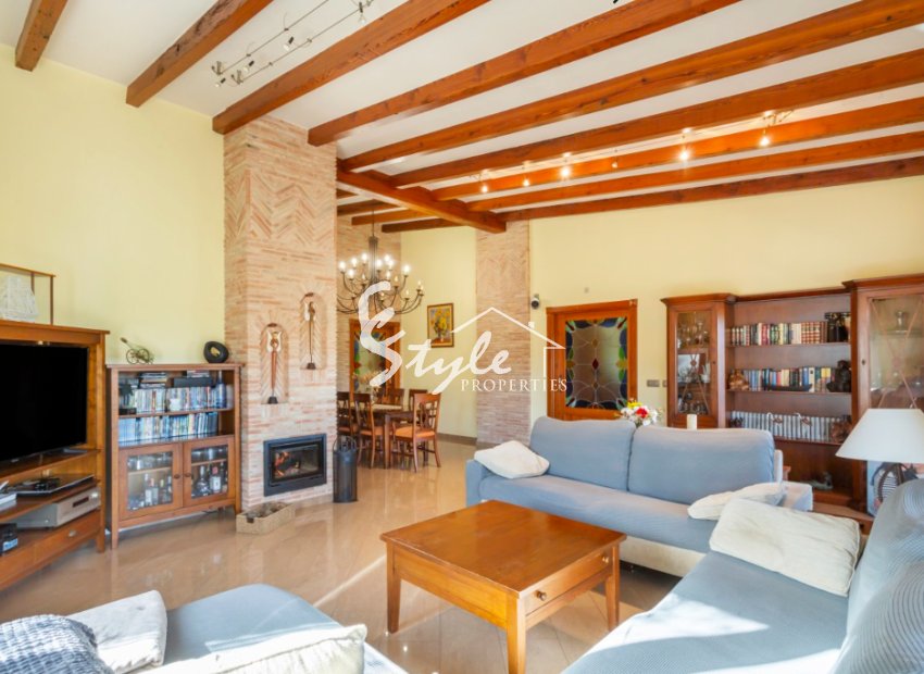 Resale - Villa - Torrevieja - Los Altos