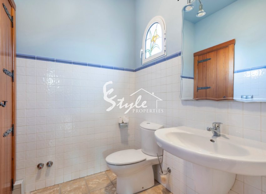 Resale - Villa - Torrevieja - Los Altos