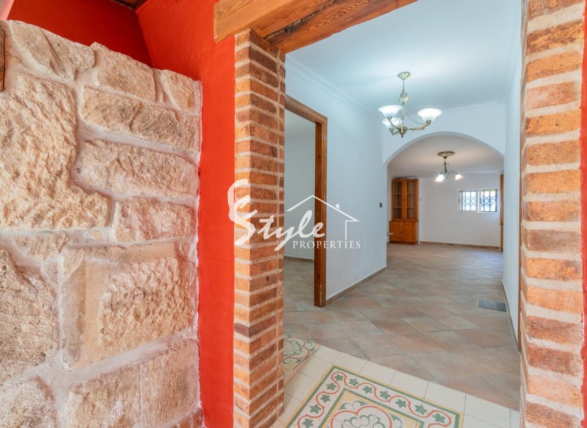 Resale - Villa - Torrevieja - Los altos