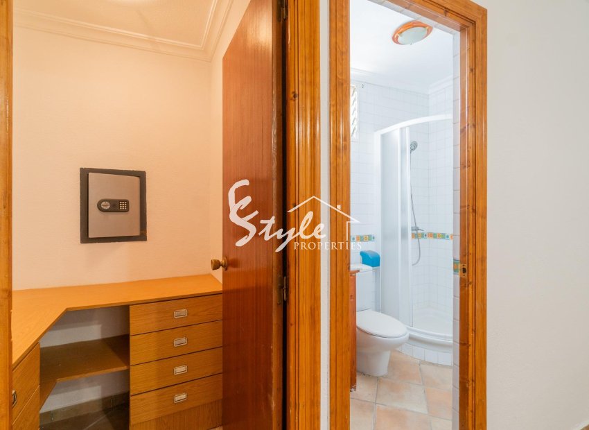 Resale - Villa - Torrevieja - Los altos