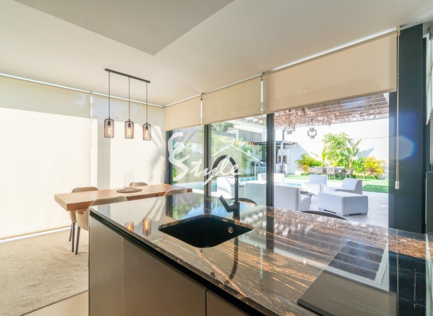 Resale - Villa - Torrevieja - Los Balcones