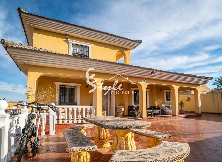 Resale - Villa - Torrevieja - Los Balcones