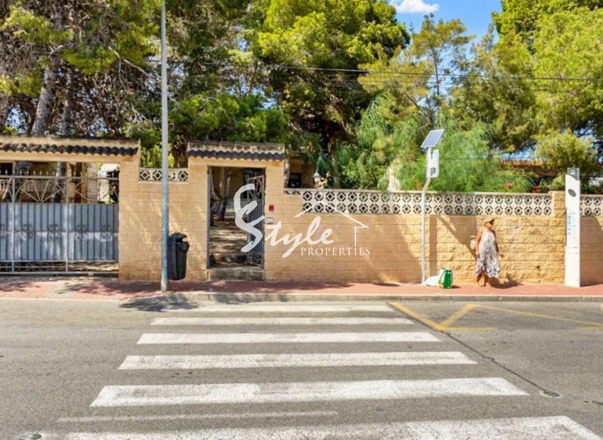 Resale - Villa - Torrevieja - Los Balcones