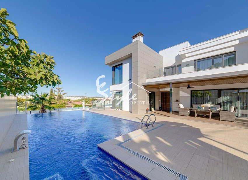 Resale - Villa - Torrevieja - Los Balcones