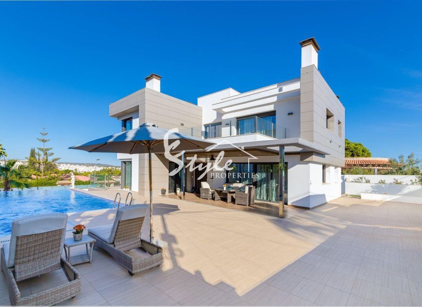 Resale - Villa - Torrevieja - Los Balcones
