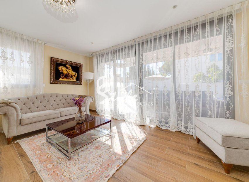 Resale - Villa - Torrevieja - Los Balcones
