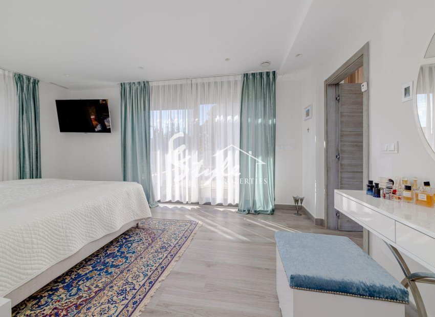 Resale - Villa - Torrevieja - Los Balcones