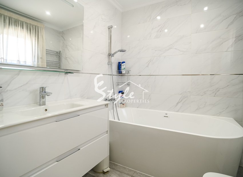 Resale - Villa - Torrevieja - Los Balcones