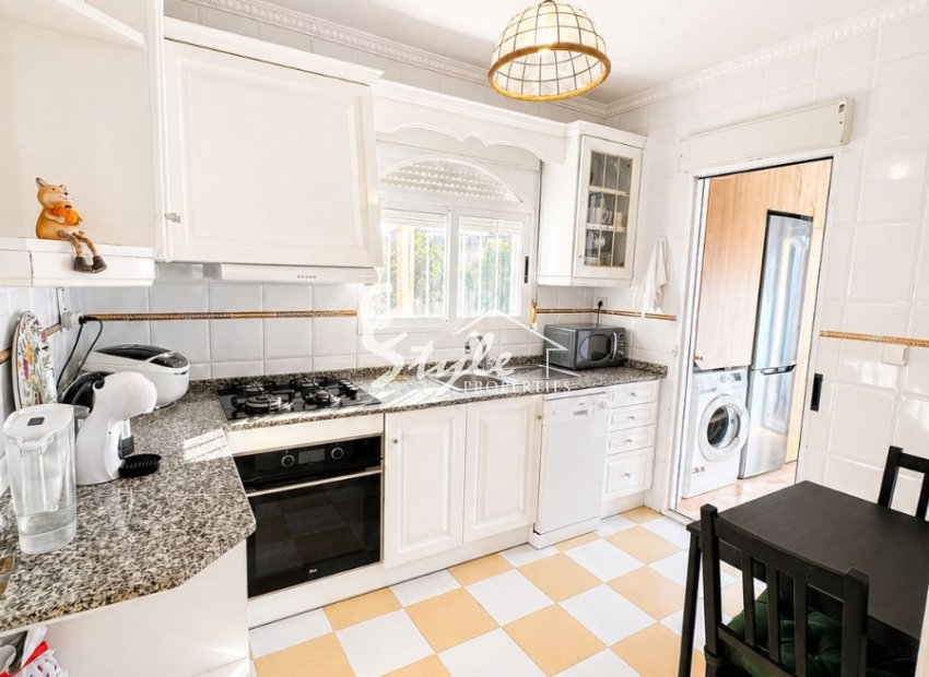 Resale - Villa - Torrevieja - Nueva Torrevieja - Aguas Nuevas