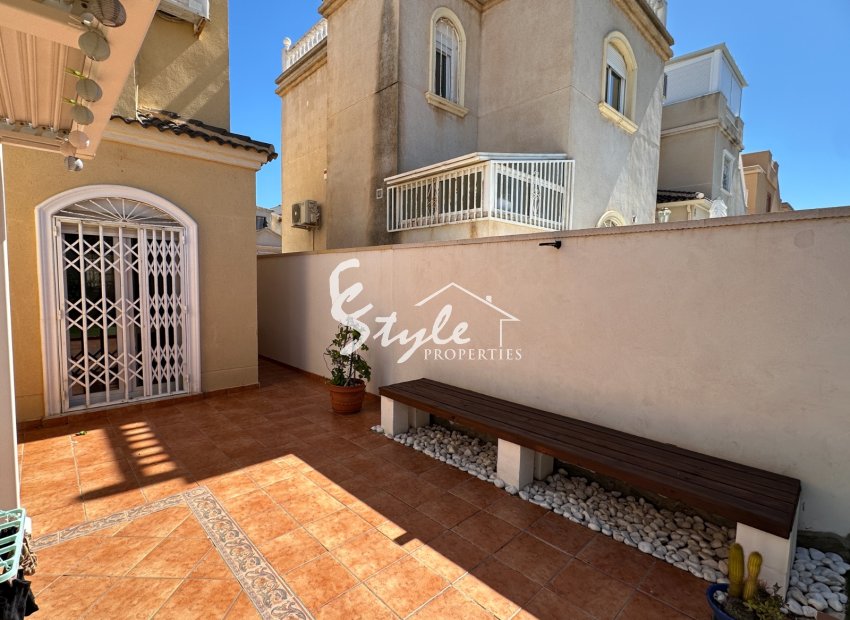 Resale - Villa - Torrevieja - Nueva Torrevieja - Aguas Nuevas