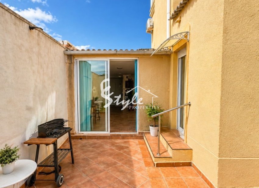Resale - Villa - Torrevieja - Nueva Torrevieja - Aguas Nuevas