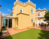 Resale - Villa - Torrevieja - Nueva Torrevieja - Aguas Nuevas