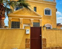 Resale - Villa - Torrevieja - Nueva Torrevieja - Aguas Nuevas