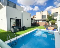 Resale - Villa - Torrevieja - Nueva Torrevieja - Aguas Nuevas