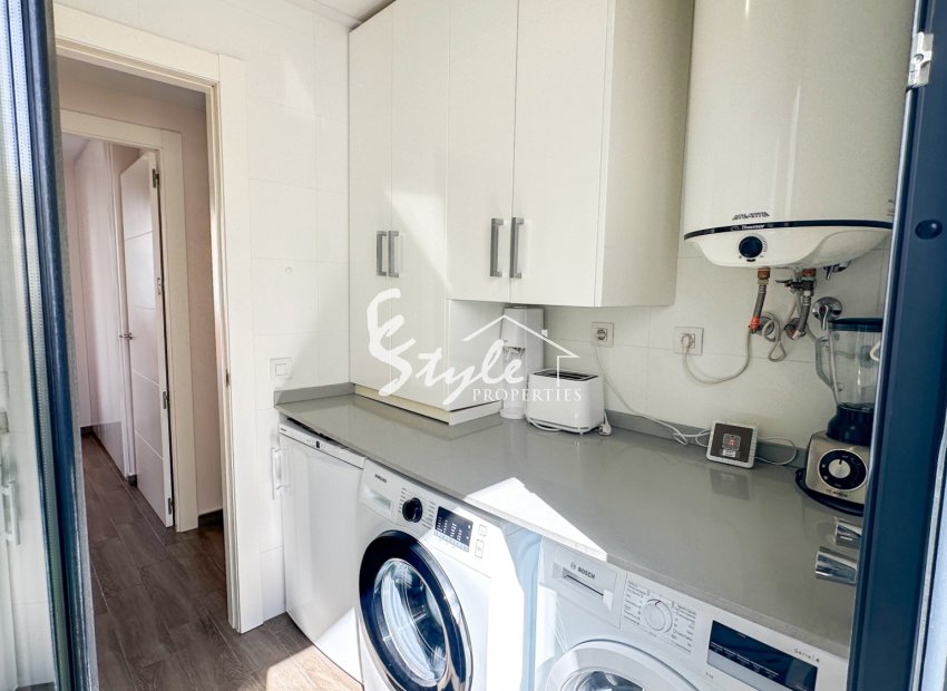 Resale - Villa - Torrevieja - Nueva Torrevieja - Aguas Nuevas