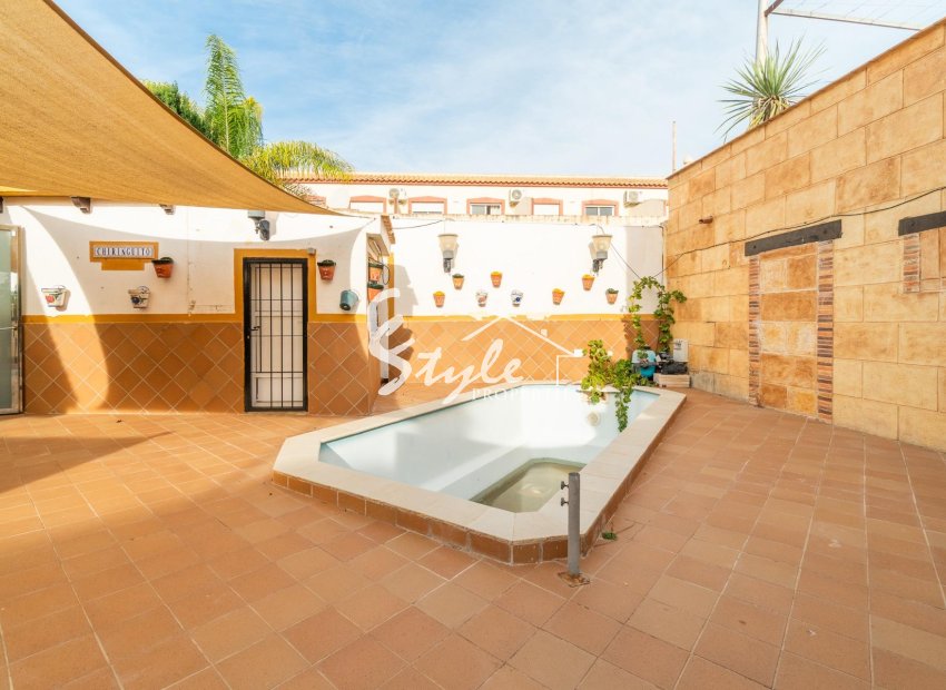 Resale - Villa - Torrevieja - Orihuela costa