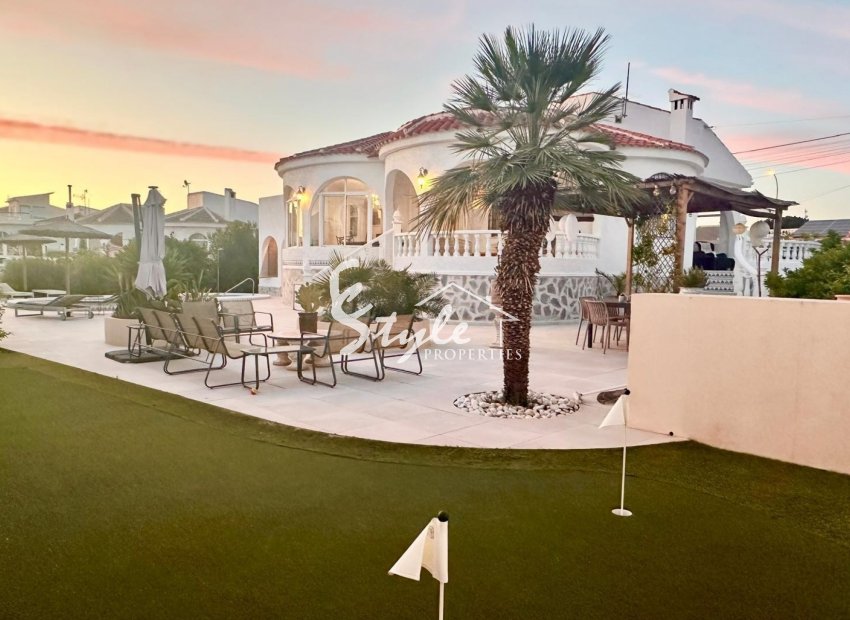 Resale - Villa - Torrevieja - San luis