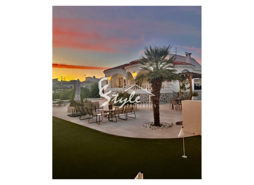 Resale - Villa - Torrevieja - San luis