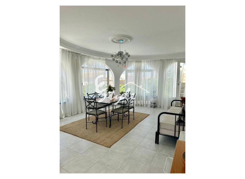 Resale - Villa - Torrevieja - San luis