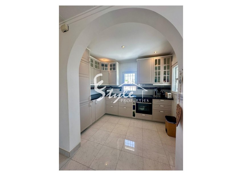 Resale - Villa - Torrevieja - San luis