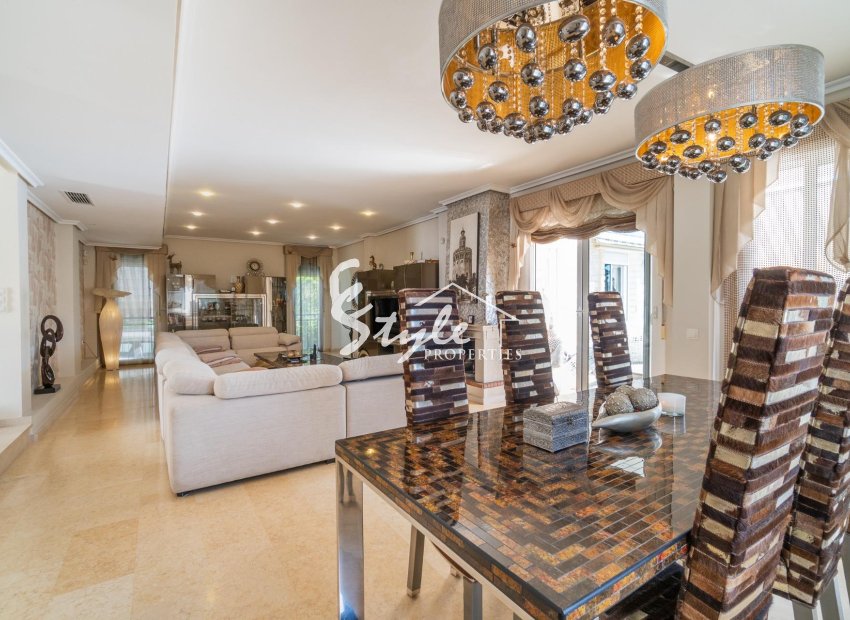 Resale - Villa - Torrevieja - Torre la mata