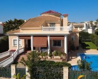 Resale - Villa - Torrevieja - Torrelamata - La Mata