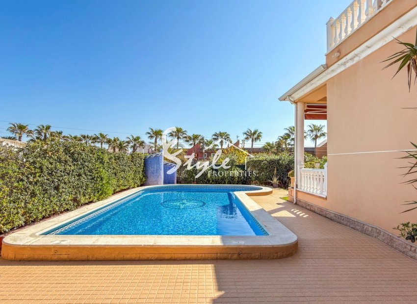 Resale - Villa - Torrevieja - Torrelamata - La Mata