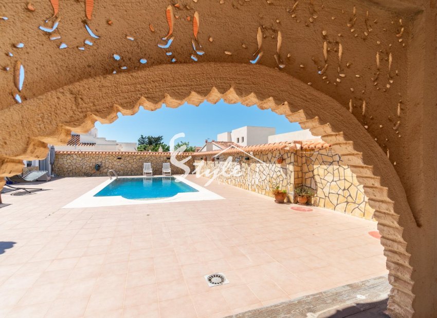 Resale - Villa - Torrevieja - Torreta florida