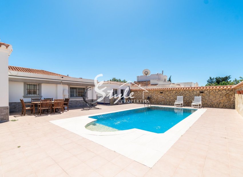 Resale - Villa - Torrevieja - Torreta florida