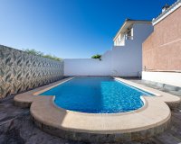 Resale - Villa - Torrevieja - Urbanización San Luis