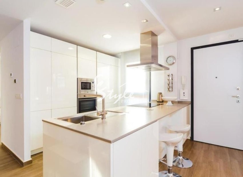 Resale - Villa - Torrevieja