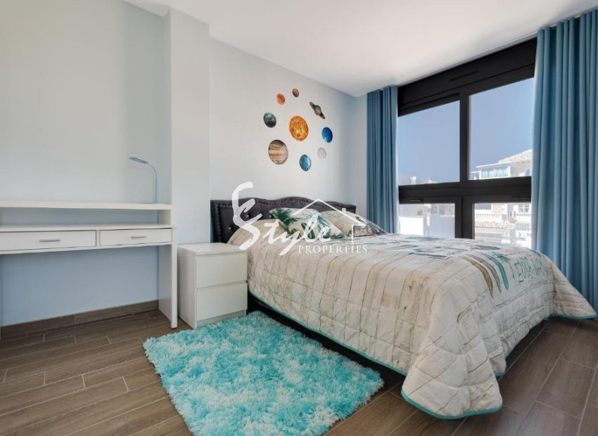 Resale - Villa - Torrevieja