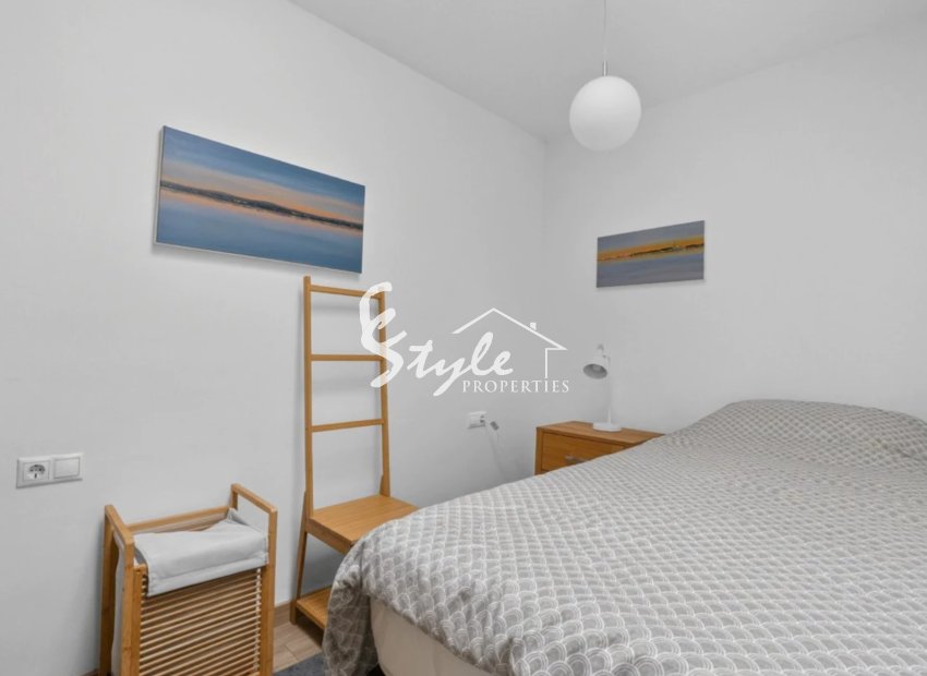 Resale - Villa - Torrevieja