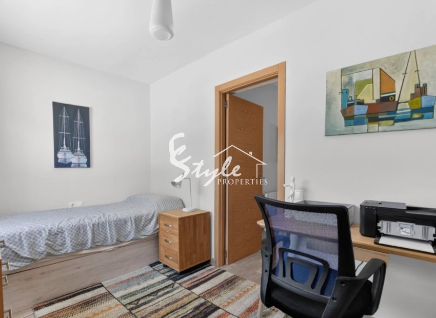 Resale - Villa - Torrevieja