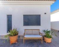 Resale - Villa - Torrevieja