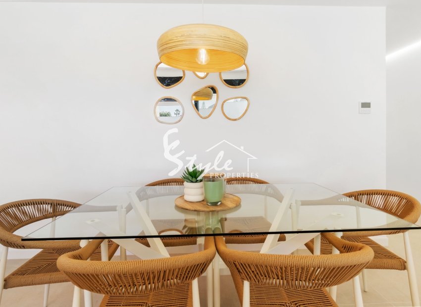 Resale - Villa - Torrevieja