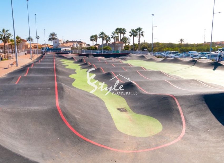 Resale - Villa - Torrevieja